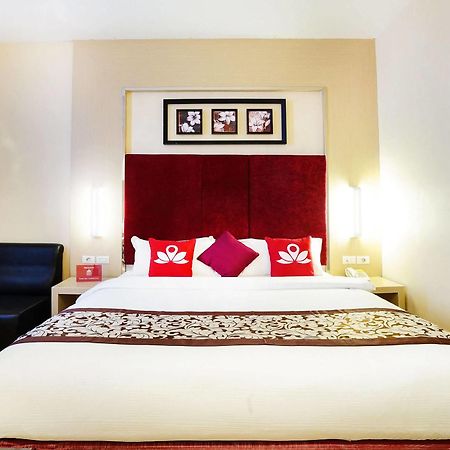 Zen Rooms Near Bcs Mall Penuin Batam Bagian luar foto
