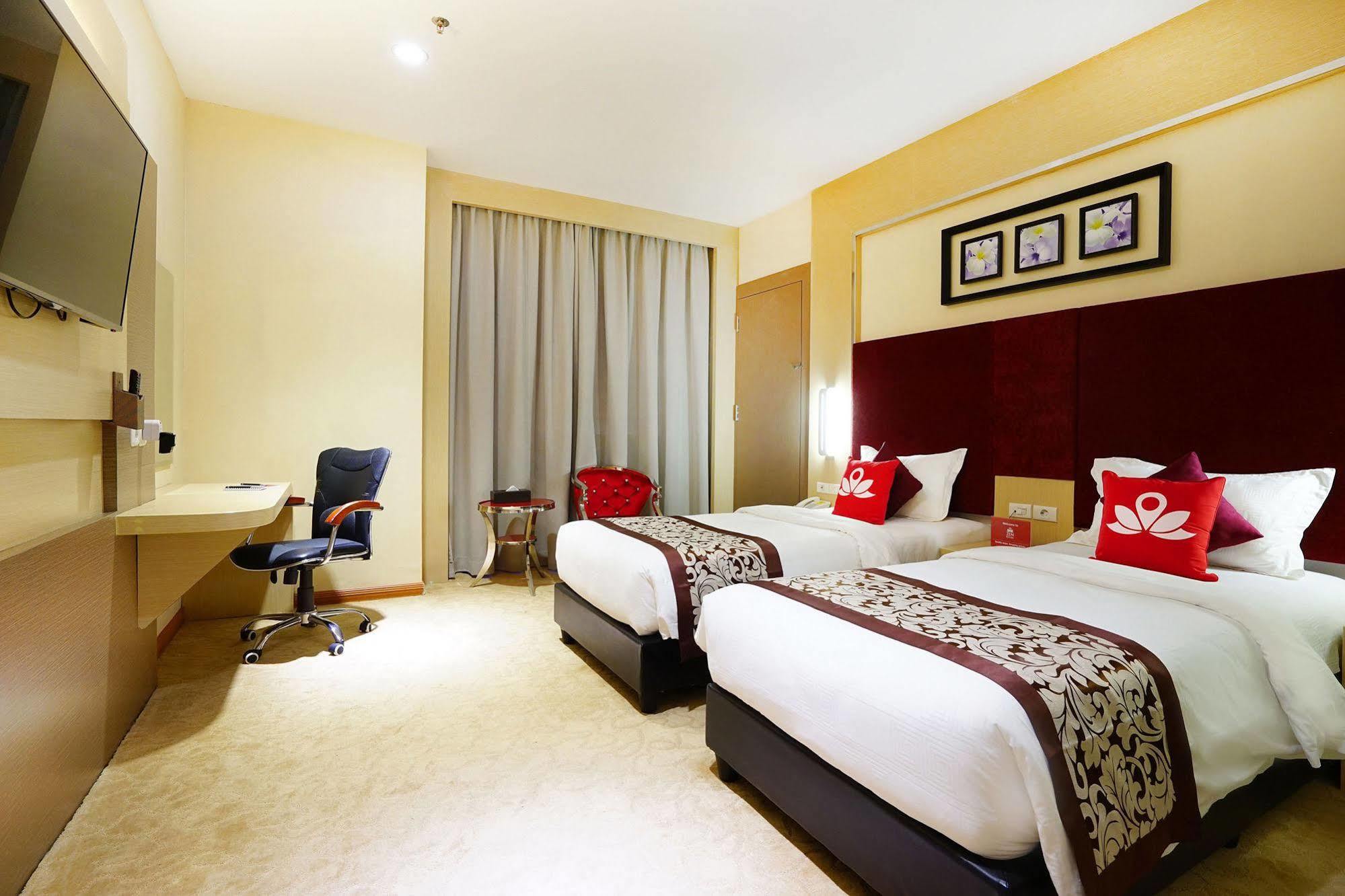 Zen Rooms Near Bcs Mall Penuin Batam Bagian luar foto