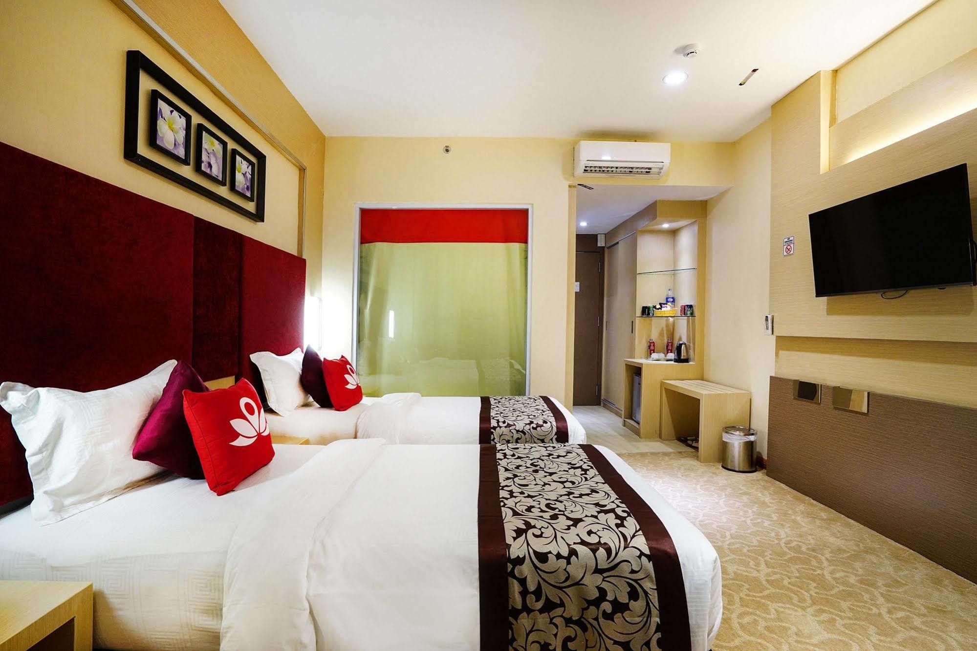 Zen Rooms Near Bcs Mall Penuin Batam Bagian luar foto