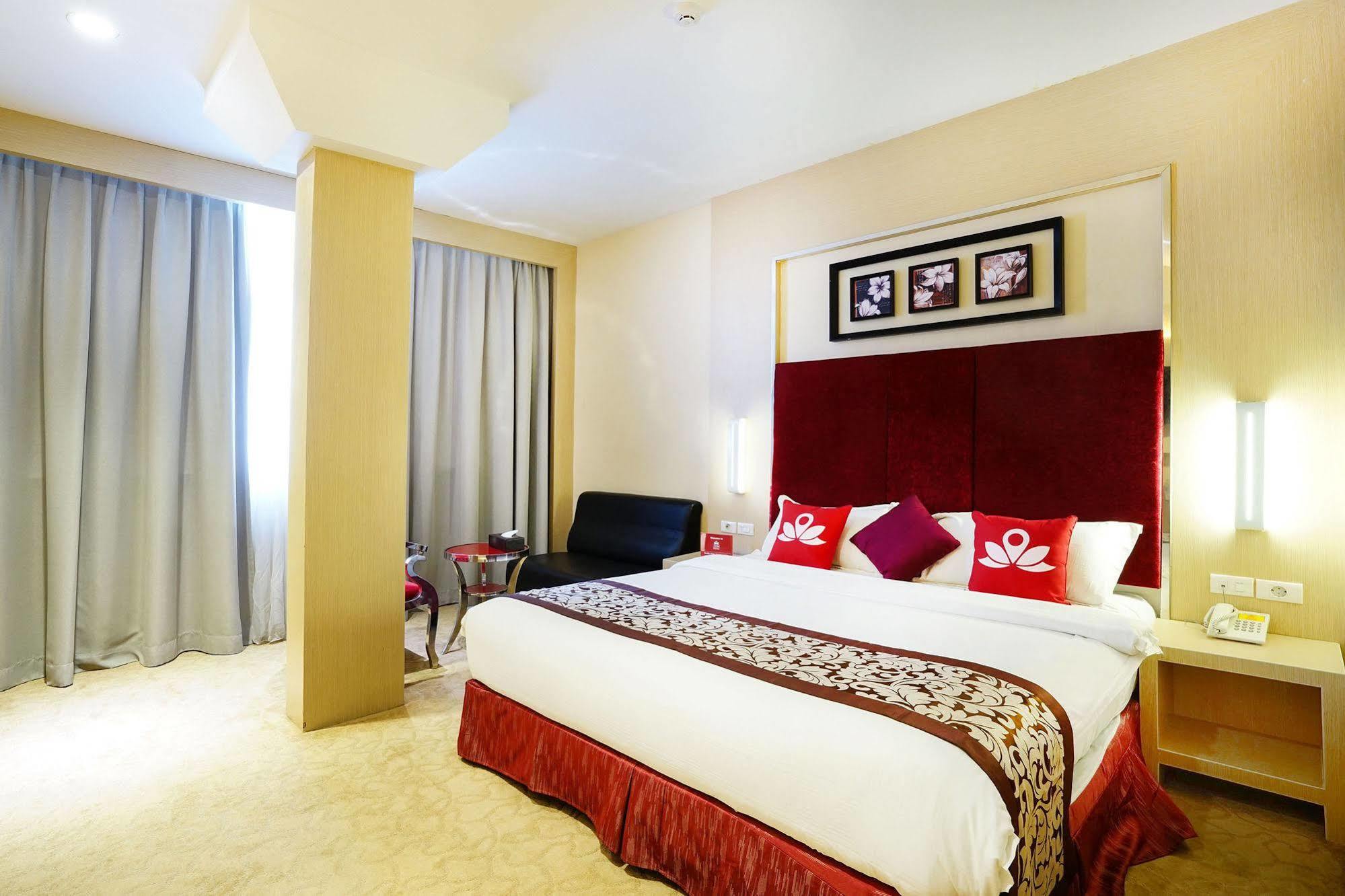 Zen Rooms Near Bcs Mall Penuin Batam Bagian luar foto
