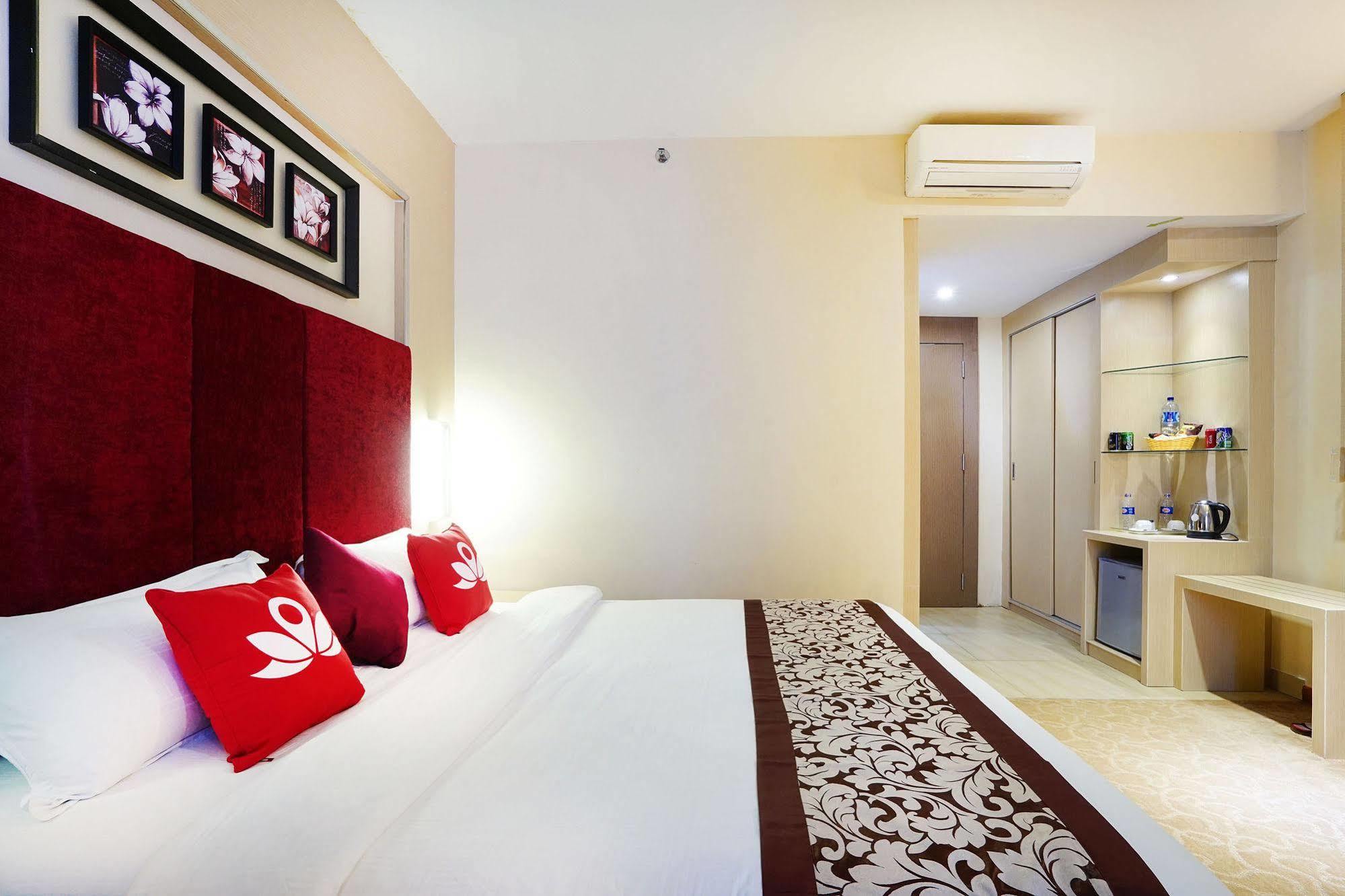 Zen Rooms Near Bcs Mall Penuin Batam Bagian luar foto
