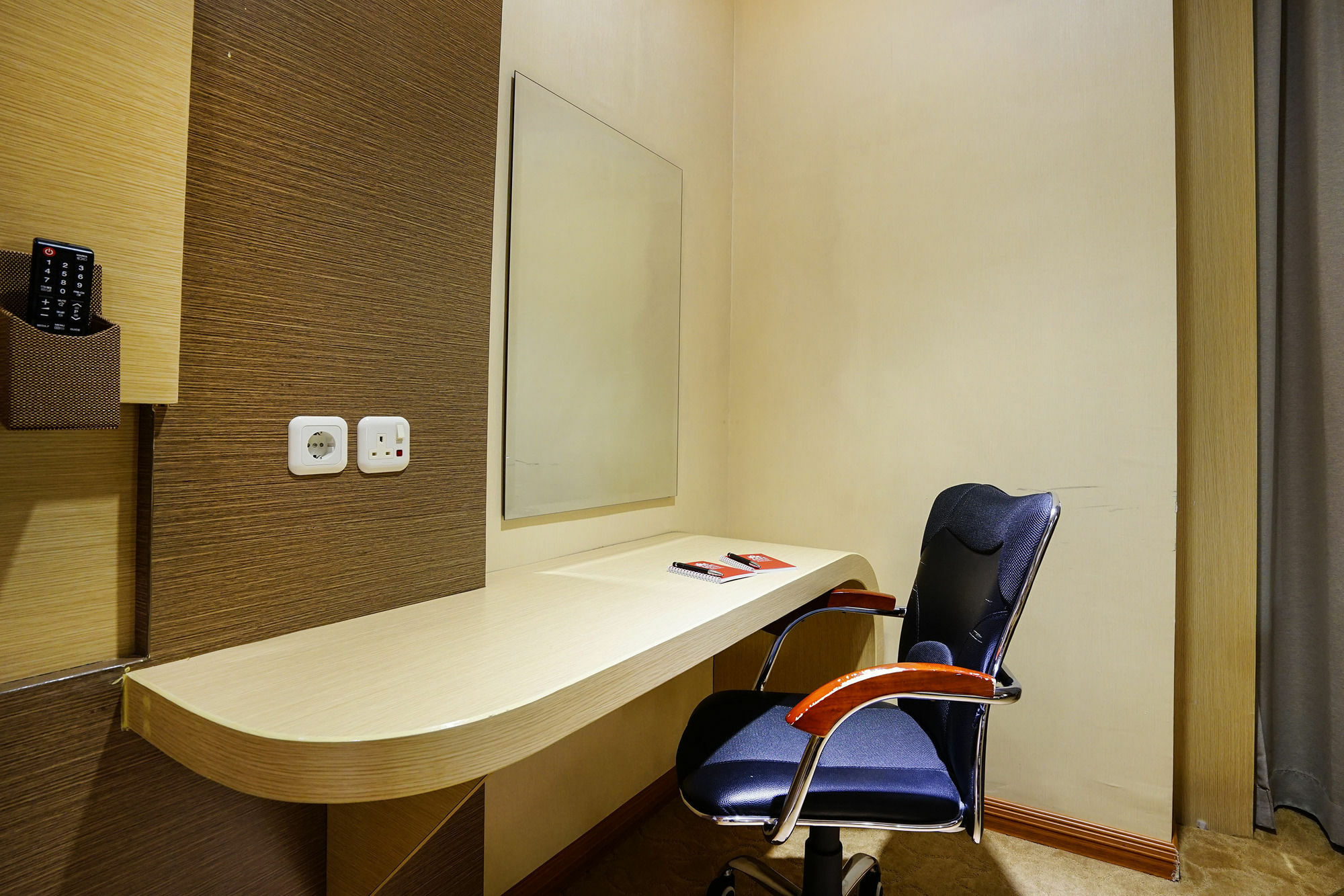 Zen Rooms Near Bcs Mall Penuin Batam Bagian luar foto
